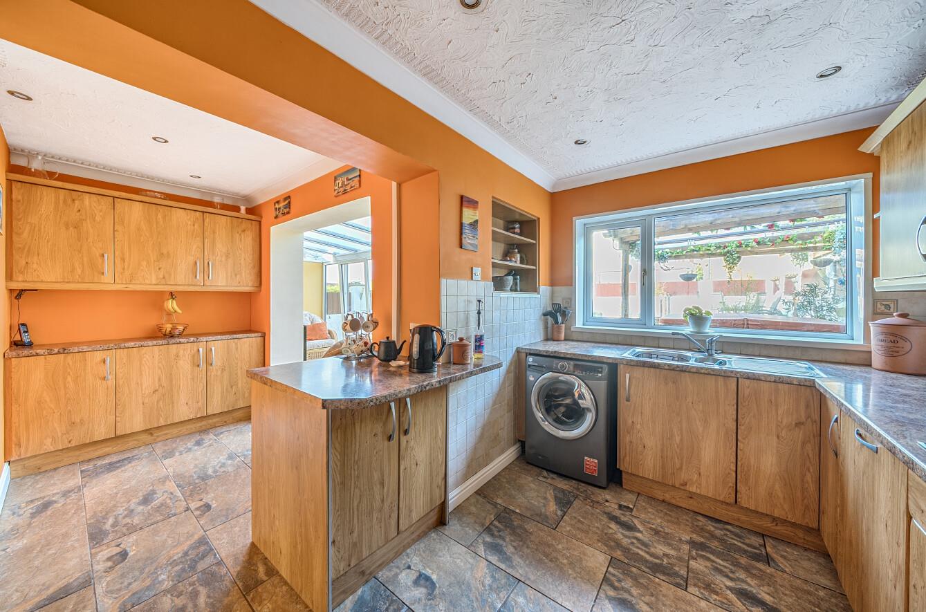 Derlwyn, Dunvant, Swansea, SA2 7PN